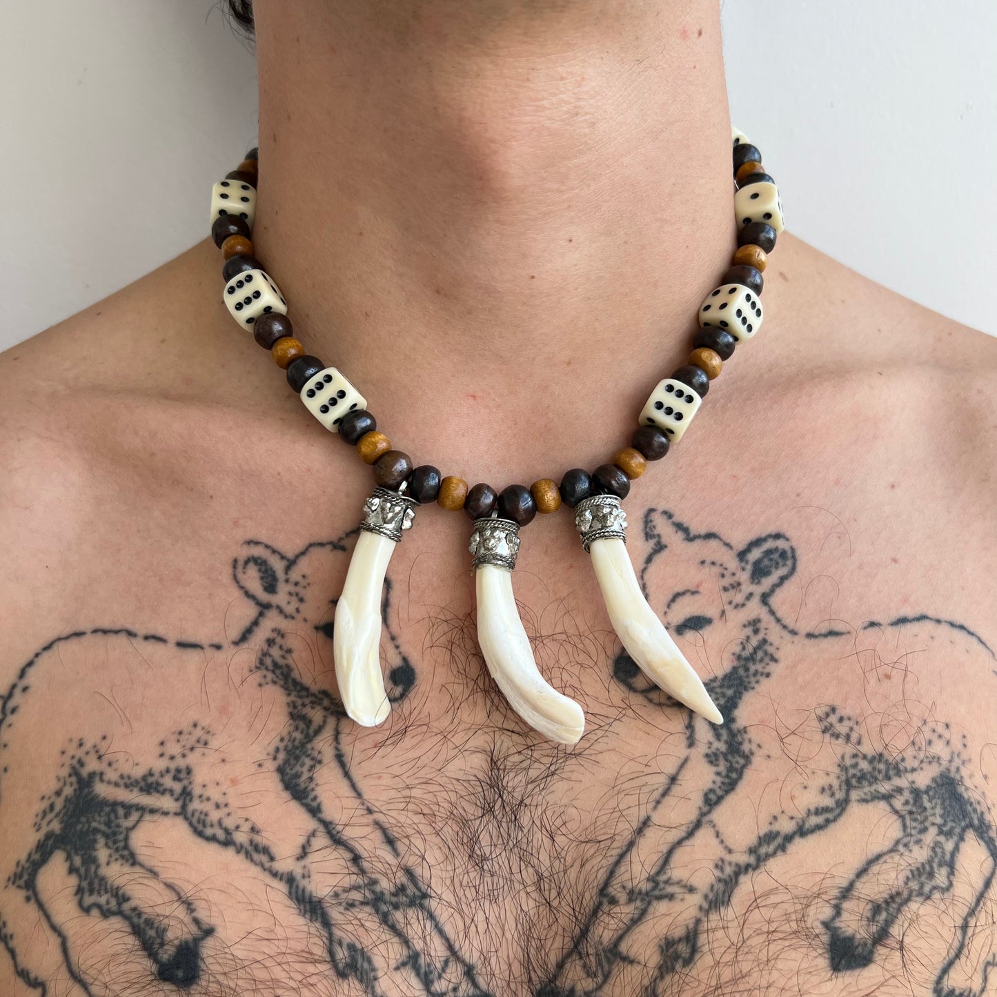 3-Tooth Gambler's Collar